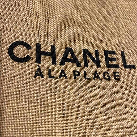 CHANEL “À La Plage” (🇫🇷🥖French: At The Beach) Beauty Jute Tote Bag - Picture 5 of 5